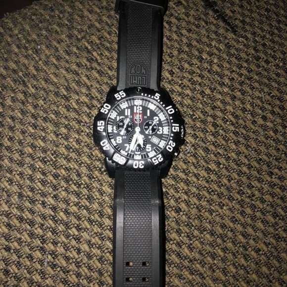 Luminox - Picture 2 of 4